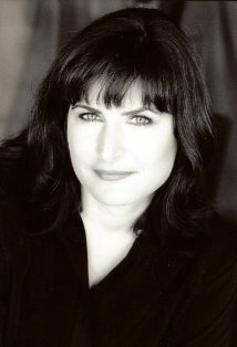 Мелинда Манос