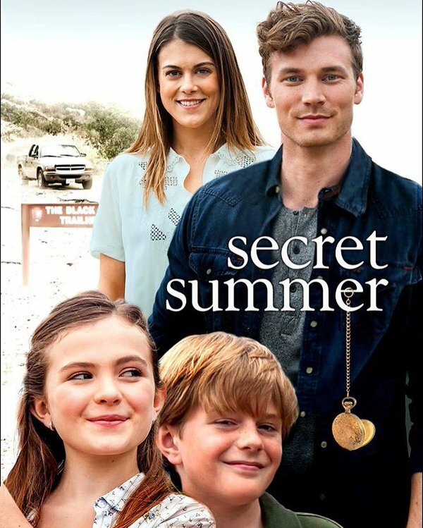Постер фильма Secret Summer