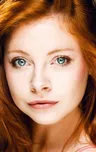 Elena Valentine