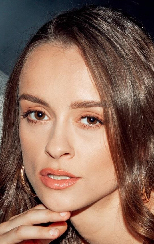 Лили Гли
