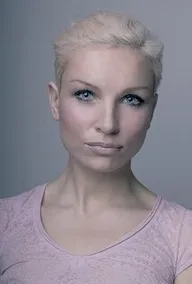 Мина Ренуар