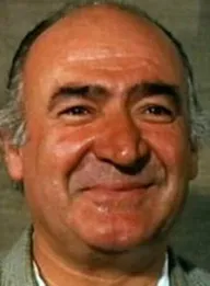Али Сен