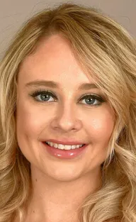 Elle McRae