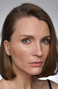 Яна Захарова