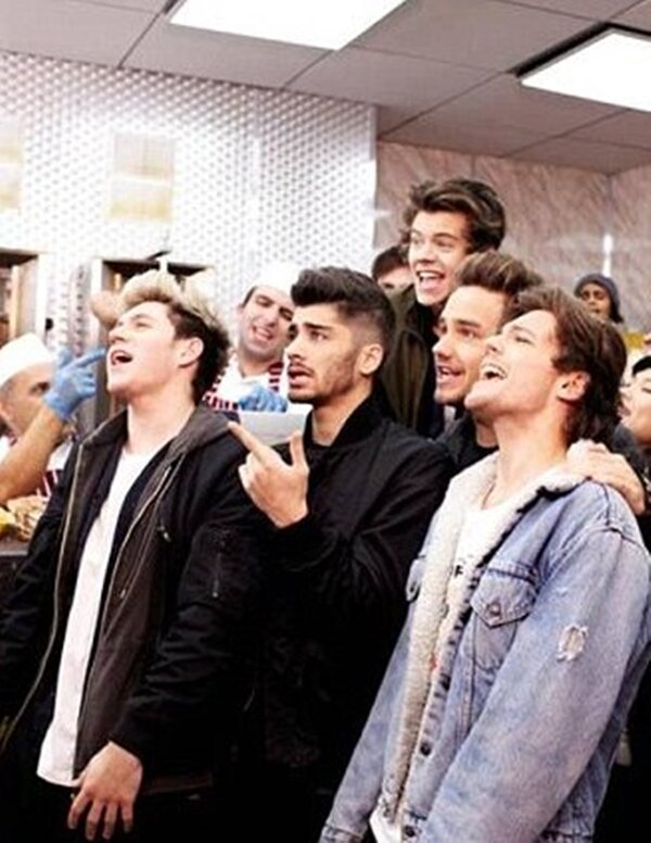 Постер фильма One Direction: Midnight Memories