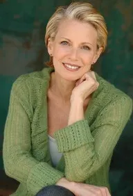 Elle Cox
