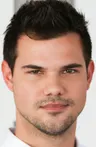 Тейлор Лотнер