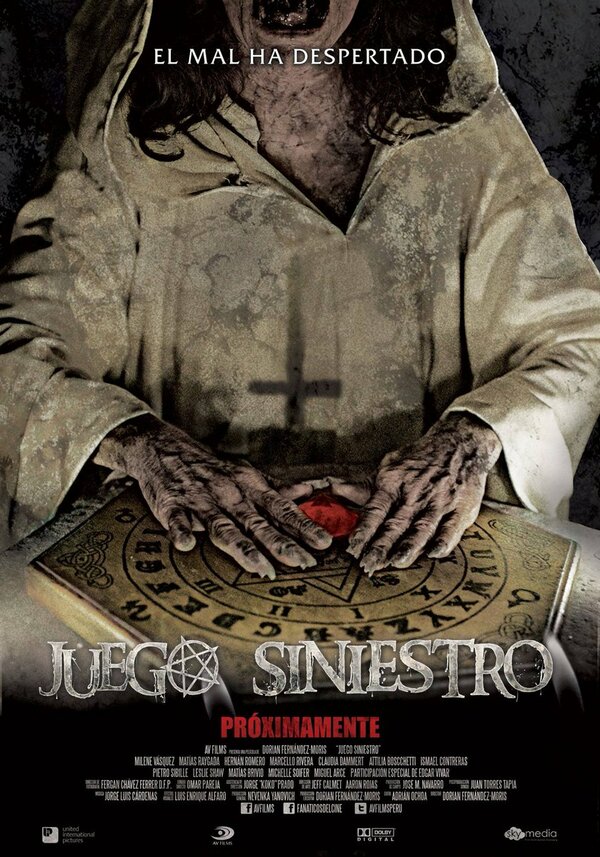 Постер фильма Juego siniestro