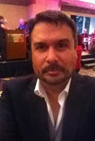 Алекс Флорес Мартинес